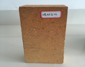 常德高（gāo）強度磷酸鹽耐磨磚